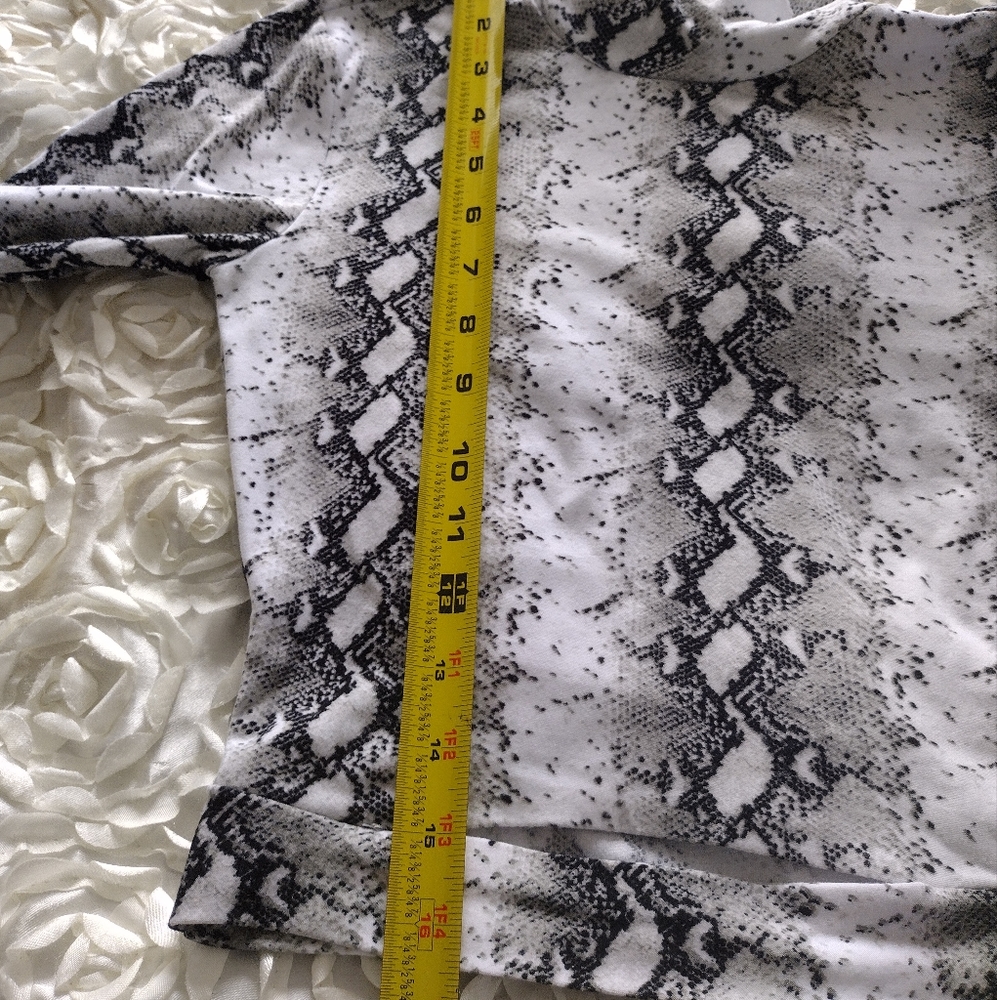 Crop top - Picture 7 of 8